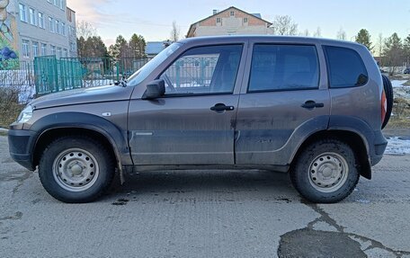 Chevrolet Niva I рестайлинг, 2013 год, 580 000 рублей, 2 фотография
