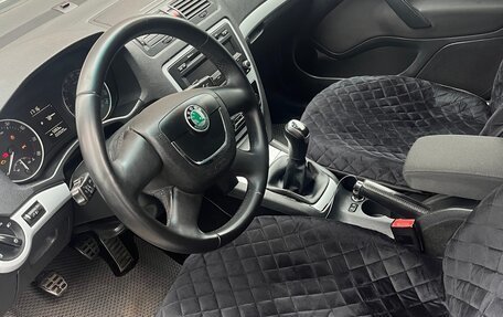 Skoda Octavia, 2011 год, 750 000 рублей, 9 фотография