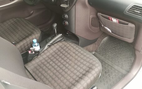 Toyota iQ, 2009 год, 1 050 000 рублей, 19 фотография