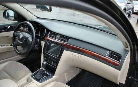 Skoda Superb III рестайлинг, 2013 год, 1 375 000 рублей, 29 фотография