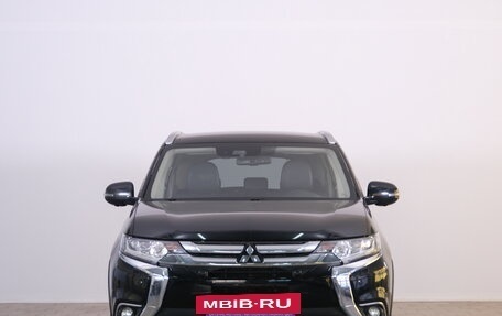 Mitsubishi Outlander III рестайлинг 3, 2018 год, 3 249 000 рублей, 2 фотография