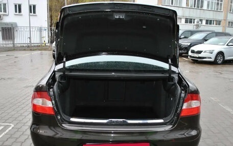 Skoda Superb III рестайлинг, 2013 год, 1 375 000 рублей, 25 фотография