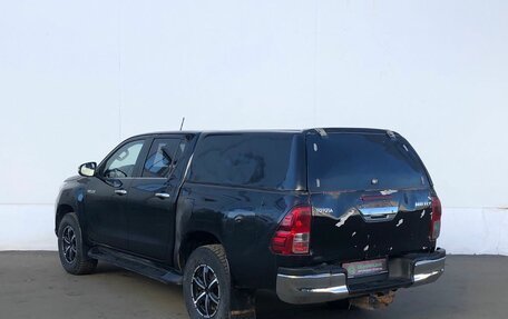 Toyota Hilux VIII, 2018 год, 2 330 000 рублей, 7 фотография