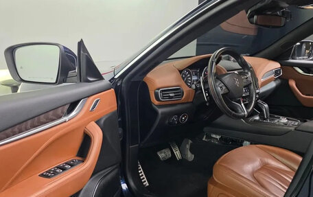 Maserati Levante I, 2022 год, 5 900 000 рублей, 5 фотография