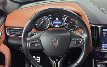 Maserati Levante I, 2022 год, 5 900 000 рублей, 11 фотография