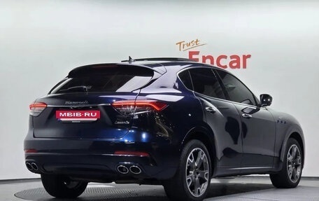Maserati Levante I, 2022 год, 5 900 000 рублей, 2 фотография