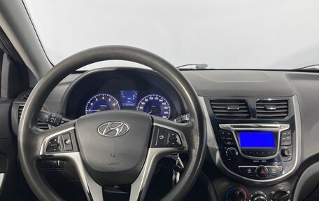 Hyundai Solaris II рестайлинг, 2011 год, 680 000 рублей, 21 фотография