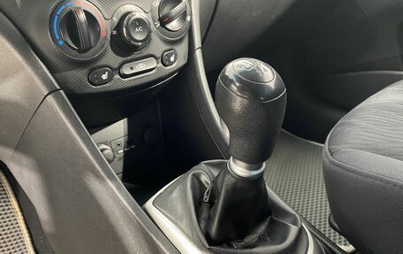 Hyundai Solaris II рестайлинг, 2011 год, 680 000 рублей, 23 фотография