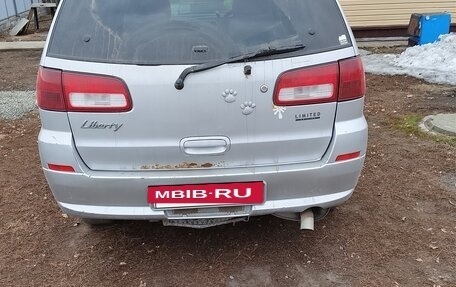 Nissan Liberty, 2001 год, 350 000 рублей, 5 фотография