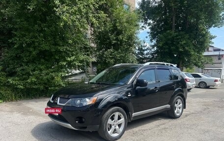 Mitsubishi Outlander III рестайлинг 3, 2008 год, 1 160 000 рублей, 2 фотография