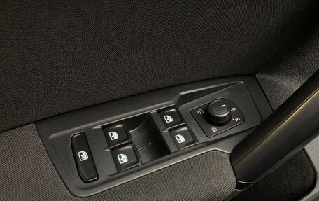 Volkswagen Tiguan II, 2021 год, 2 550 000 рублей, 11 фотография