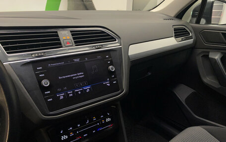 Volkswagen Tiguan II, 2021 год, 2 550 000 рублей, 18 фотография