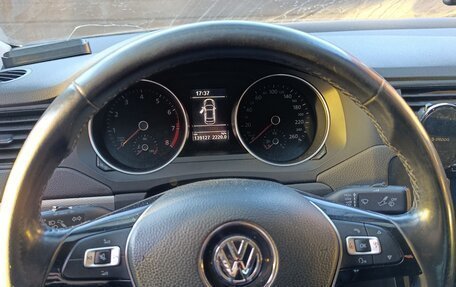 Volkswagen Jetta VI, 2016 год, 1 400 000 рублей, 2 фотография