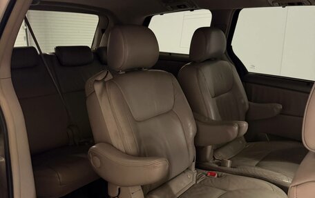 Toyota Sienna II рестайлинг, 2005 год, 1 150 000 рублей, 7 фотография