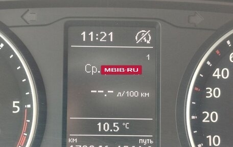 Volkswagen Multivan T6 рестайлинг, 2019 год, 4 800 000 рублей, 16 фотография