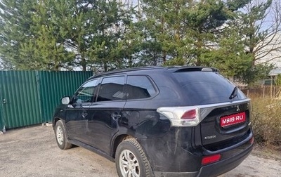 Mitsubishi Outlander III рестайлинг 3, 2013 год, 1 100 000 рублей, 1 фотография