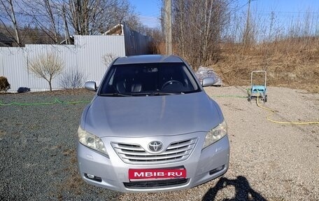 Toyota Camry, 2007 год, 580 000 рублей, 1 фотография