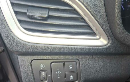 Hyundai Solaris II рестайлинг, 2019 год, 1 050 000 рублей, 18 фотография