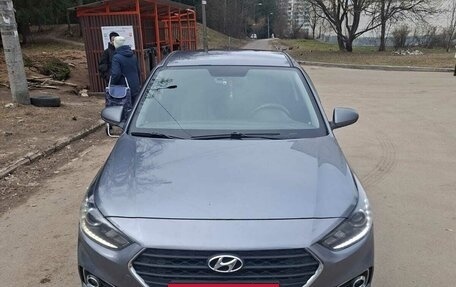 Hyundai Solaris II рестайлинг, 2019 год, 1 050 000 рублей, 10 фотография