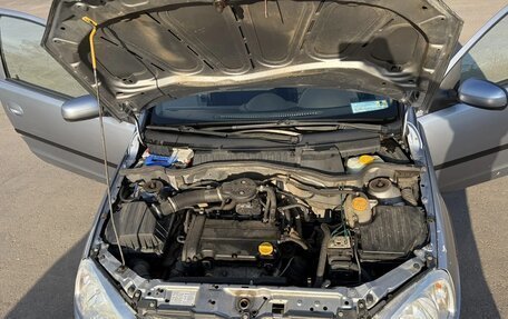 Opel Corsa C рестайлинг, 2004 год, 250 000 рублей, 14 фотография