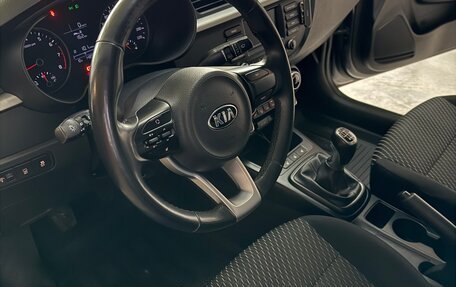 KIA Rio IV, 2018 год, 1 350 000 рублей, 12 фотография