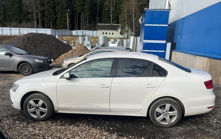Volkswagen Jetta VI, 2014 год, 900 000 рублей, 2 фотография