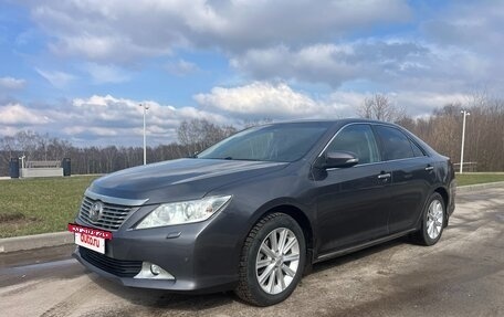Toyota Camry, 2013 год, 1 540 000 рублей, 2 фотография