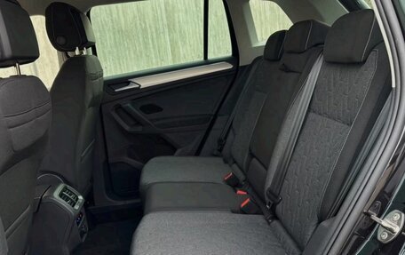 Volkswagen Tiguan II, 2023 год, 2 600 000 рублей, 14 фотография