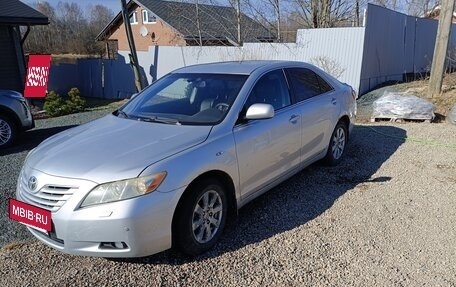 Toyota Camry, 2007 год, 580 000 рублей, 2 фотография
