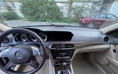 Mercedes-Benz C-Класс, 2012 год, 1 800 000 рублей, 10 фотография