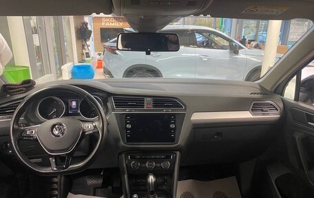 Volkswagen Tiguan II, 2020 год, 2 990 000 рублей, 8 фотография