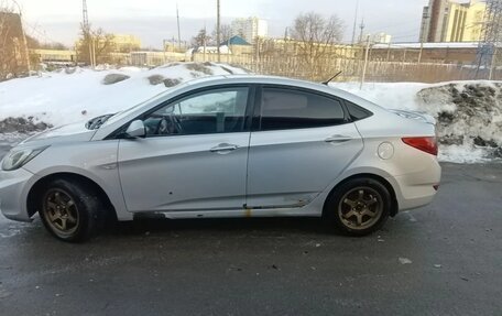Hyundai Solaris II рестайлинг, 2012 год, 450 000 рублей, 10 фотография