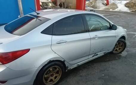 Hyundai Solaris II рестайлинг, 2012 год, 450 000 рублей, 3 фотография