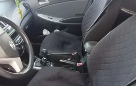 Hyundai Solaris II рестайлинг, 2012 год, 450 000 рублей, 12 фотография