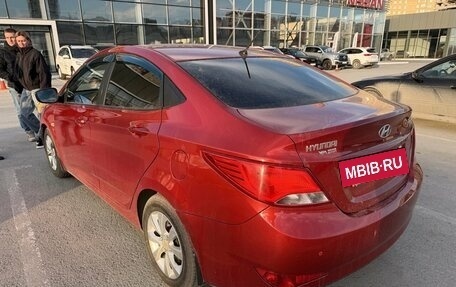 Hyundai Solaris II рестайлинг, 2015 год, 920 000 рублей, 4 фотография