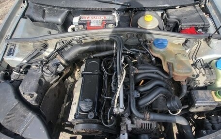 Audi A4, 1998 год, 310 000 рублей, 11 фотография