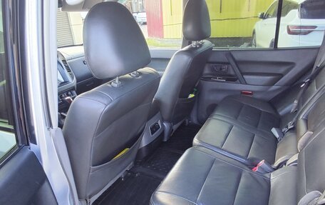 Mitsubishi Pajero III рестайлинг, 2004 год, 1 222 000 рублей, 9 фотография