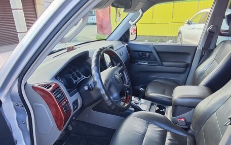 Mitsubishi Pajero III рестайлинг, 2004 год, 1 222 000 рублей, 10 фотография