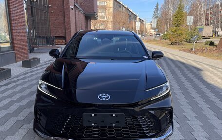 Toyota Camry, 2025 год, 4 300 000 рублей, 2 фотография