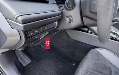 Toyota Camry, 2025 год, 4 300 000 рублей, 6 фотография