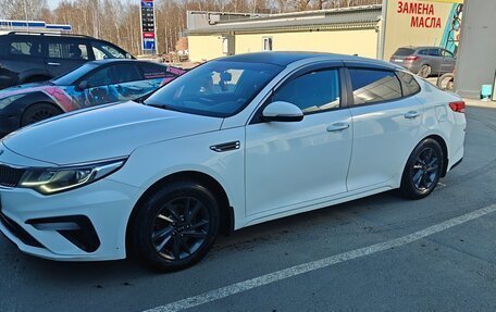 KIA Optima IV, 2019 год, 1 550 000 рублей, 2 фотография