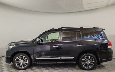 Toyota Land Cruiser 200, 2019 год, 5 299 000 рублей, 8 фотография