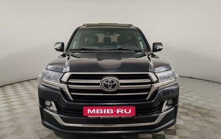 Toyota Land Cruiser 200, 2019 год, 5 299 000 рублей, 2 фотография