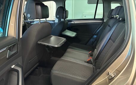 Volkswagen Tiguan II, 2018 год, 2 149 000 рублей, 10 фотография