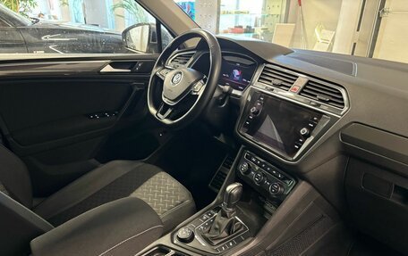 Volkswagen Tiguan II, 2018 год, 2 149 000 рублей, 13 фотография