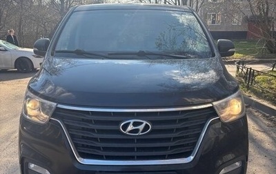 Hyundai H-1 II рестайлинг, 2019 год, 1 790 000 рублей, 1 фотография