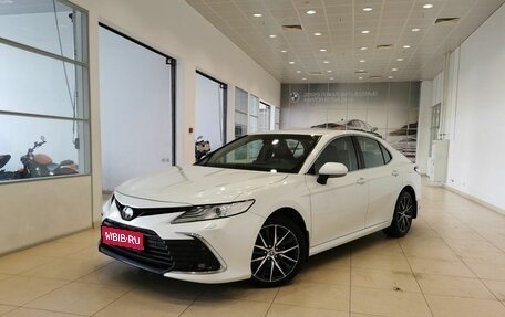 Toyota Camry, 2021 год, 3 295 000 рублей, 1 фотография