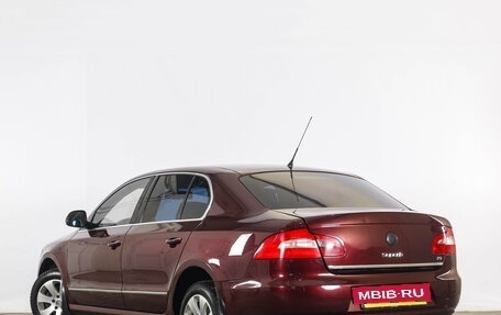 Skoda Superb III рестайлинг, 2008 год, 689 000 рублей, 5 фотография