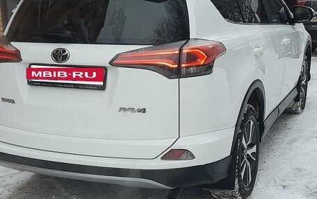 Toyota RAV4, 2017 год, 2 550 000 рублей, 8 фотография