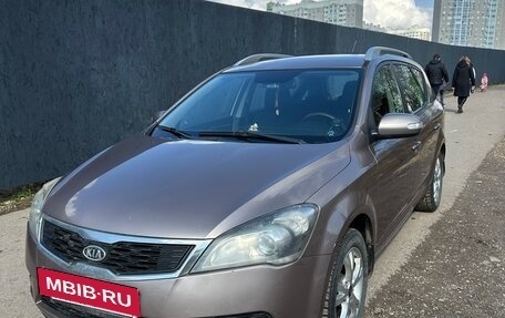 KIA cee'd I рестайлинг, 2011 год, 600 000 рублей, 2 фотография